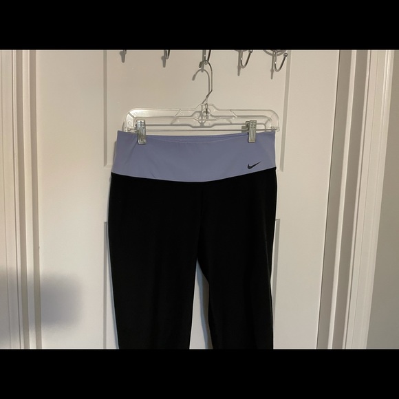 Nike One Leggings (Black) - Picture 2 of 4